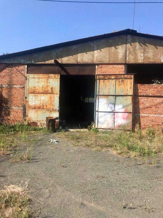 Продава се Склад в Карнобат - 760 кв.м за 1 €/кв.м - Снимка #1