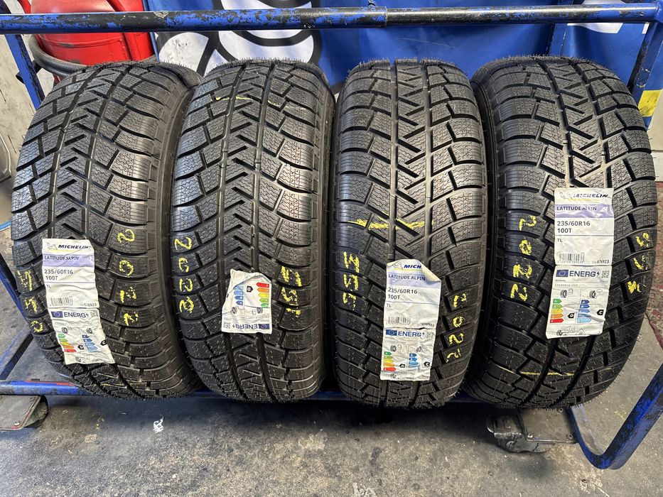 235/60/16 Michelin 100T
