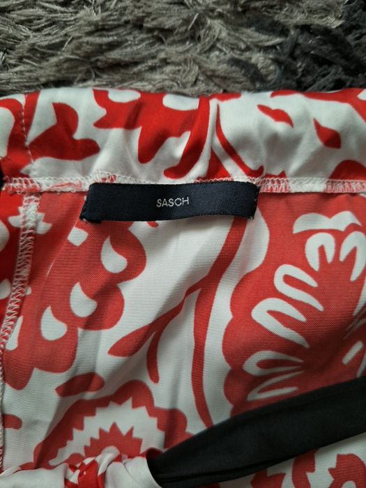 Top cu decolteu halterneck