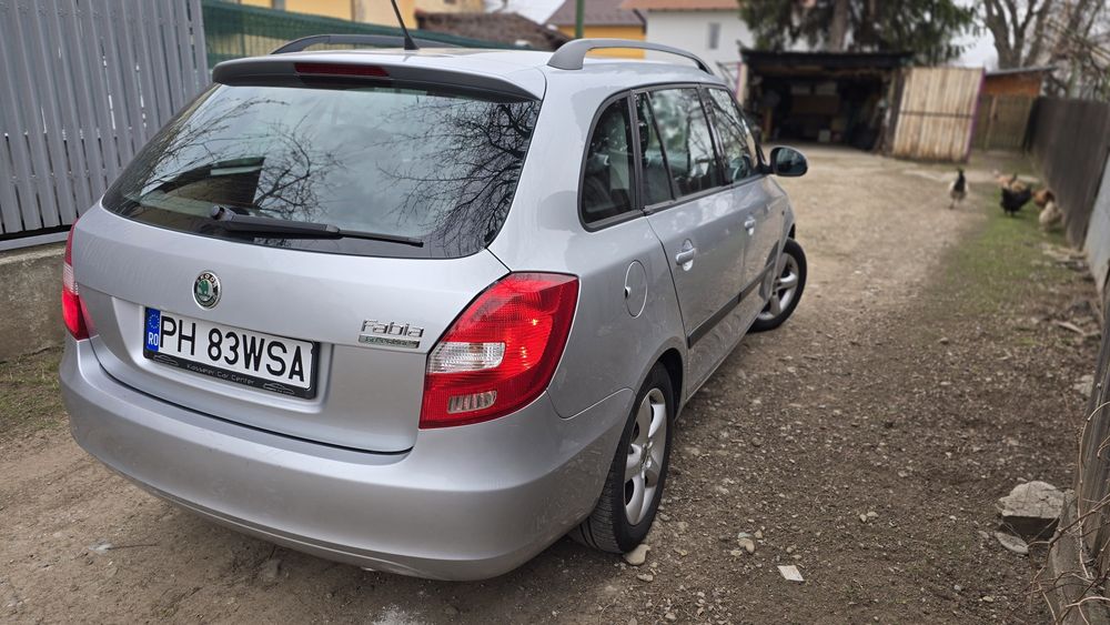 SKODA Fabia 2010 — imagine 3