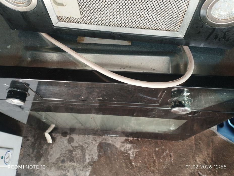 Продам духовку с вытешкой