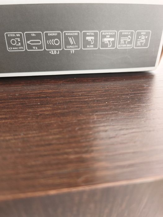 Продавам airsoft Glock 19 MOS