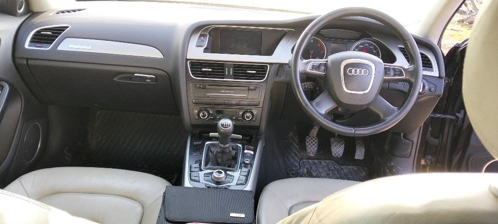 Dezmembrez audi A4 b8 allroad motor 2.0 CAH 170cp 4x4 cutie manuala portiera aripa oglinda bara spate hayon portbagaj interior piele grup volanta