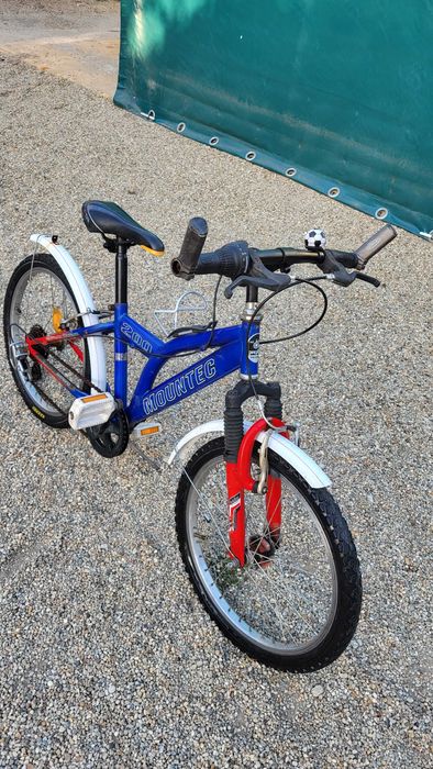 Vand doua biciclete pentru copii, de 20” si 24”.