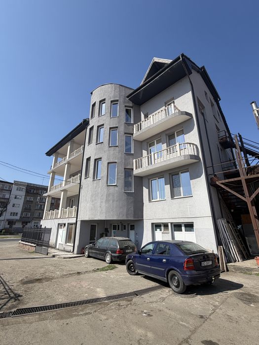 Vând clădire / vila