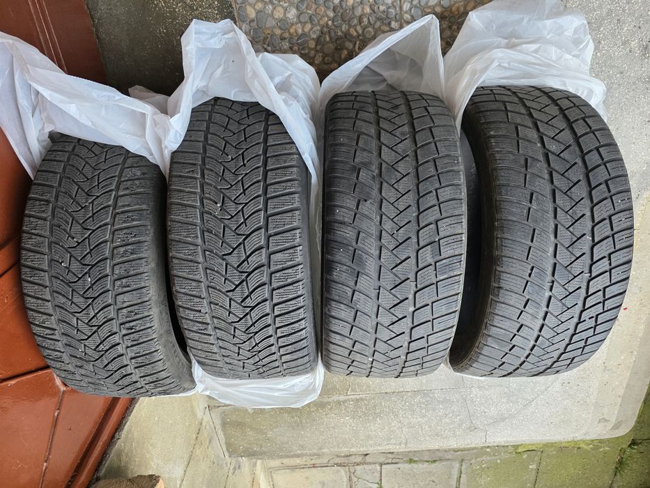 Vand anvelope/ cauciucuri 245/40/19