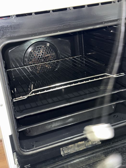 Продам газовую плиту