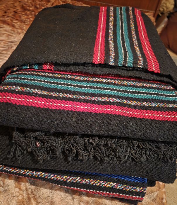 Нови ръчно тъкани черги от вълна. Общо 10бр. по 5 бр.в комплект.