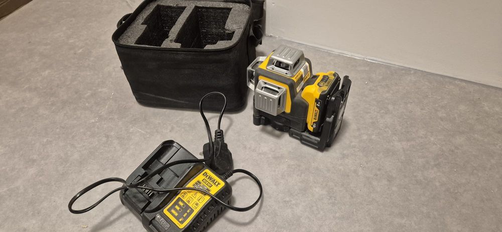 Nivela laser 360°  450 lei