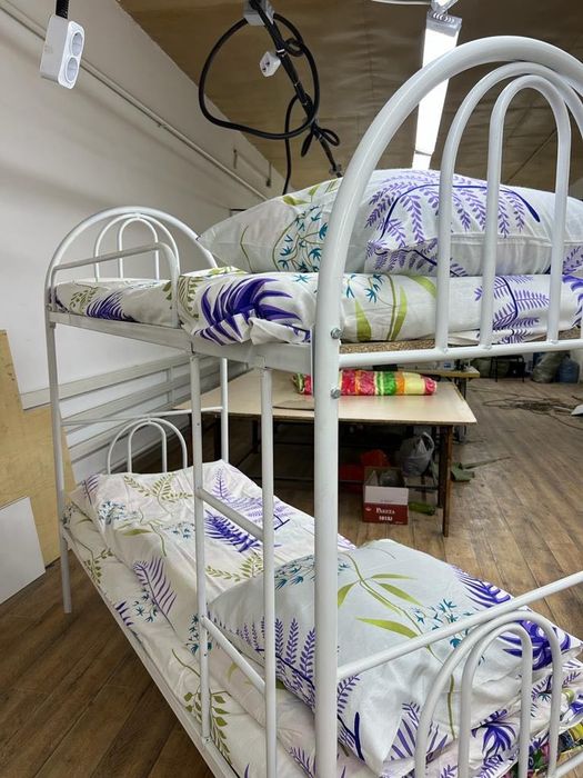 Кровать двухъярусная