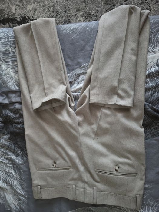 Costum bărbați ESCUDO NOU cu etichetă + Cravată - Mărimea 44 Slim Fit (Bej-pepit)