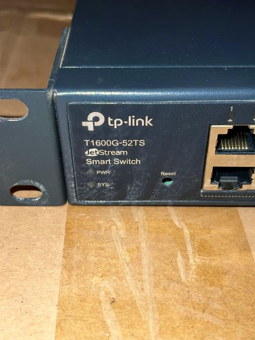 Коммутатор (хаб) TP-LiNK