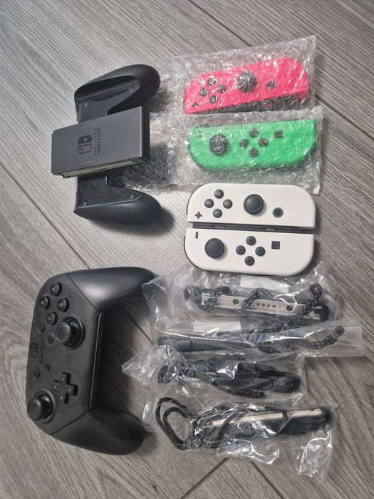 Vând Nintendo Switch