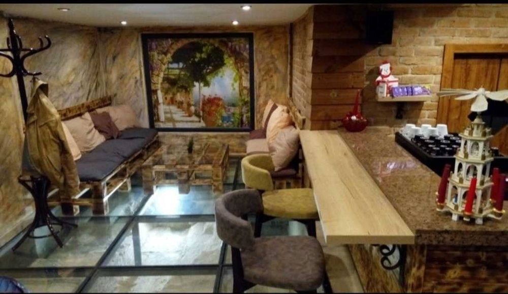 Продавам кокетно кафене 91 м2 в топ център гр. Варна