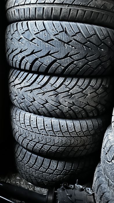 215/55/17  зимняя резина aplus