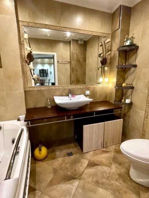 Дава се под наем Четиристаен апартамент в София, Младост 2 - 135 кв.м за 1175.55 € - Снимка #6