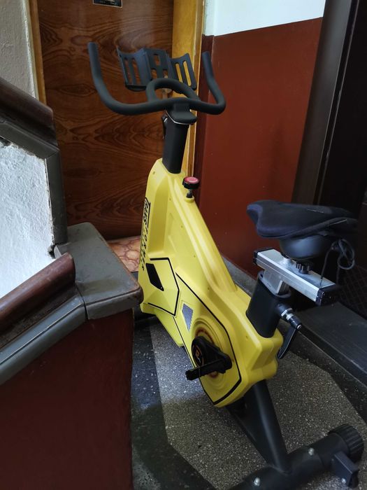 Фитнес уредуред кростенажор