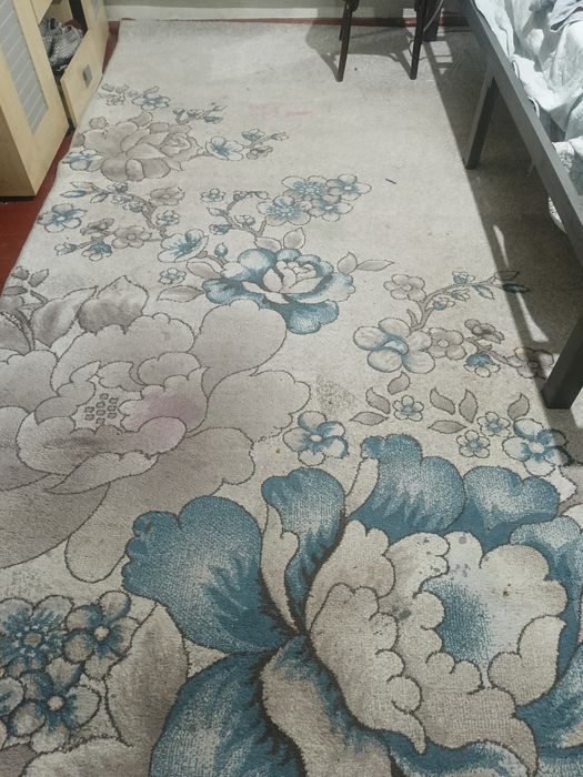 Продам Палас в хорошем состоянии