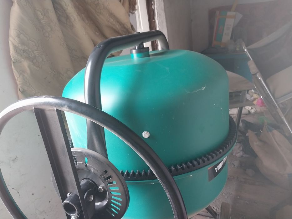 Бетонмечалка продам