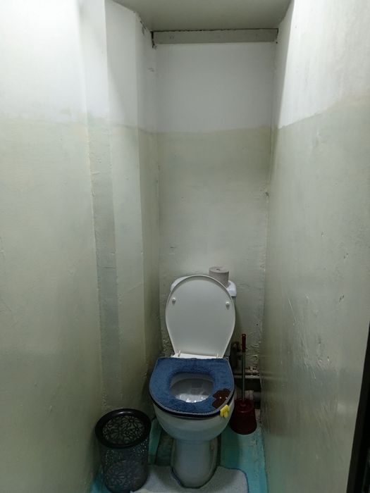 Олмазор райони Кора камиш 1/4 да 2 хонали квартира сотилади