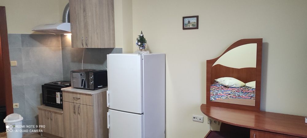 Дава се под наем Едностаен апартамент в к.к. Св.Св. Константин и Елена - 40 кв.м за 328.95 € - Снимка #1