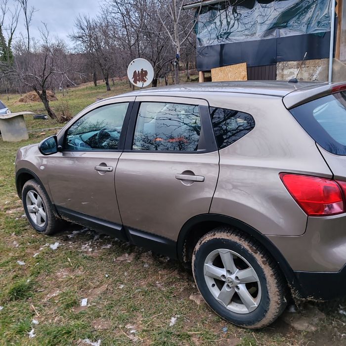 Nissan Qashqai j10 an 20084x4 la buton