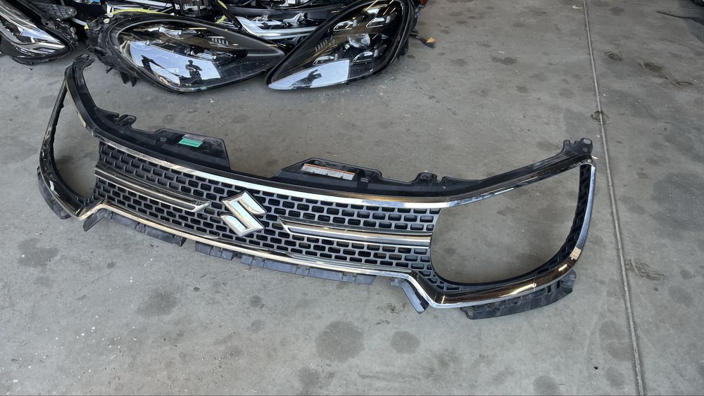 Маска/решетка Suzuki Ignis 3 2016- 3 броя