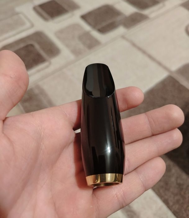 Vând muștiuc saxofon