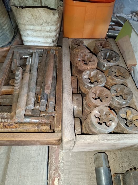 Лерки, метчики, свёрла, развёртки