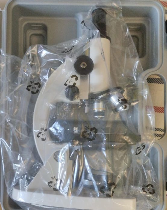 Микроскоп новый в чемодане