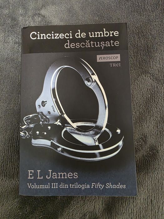 Cincizeci de umbre intunecate