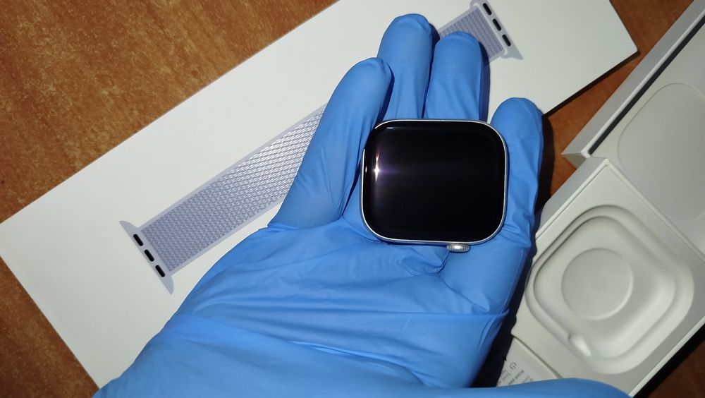 Apple Watch Series 10 – 46mm – Culoare Silver
Stare: Nouă, nefolosită
