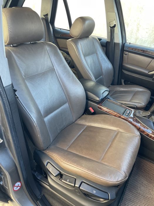 Продам передние сиденья от бмв х5