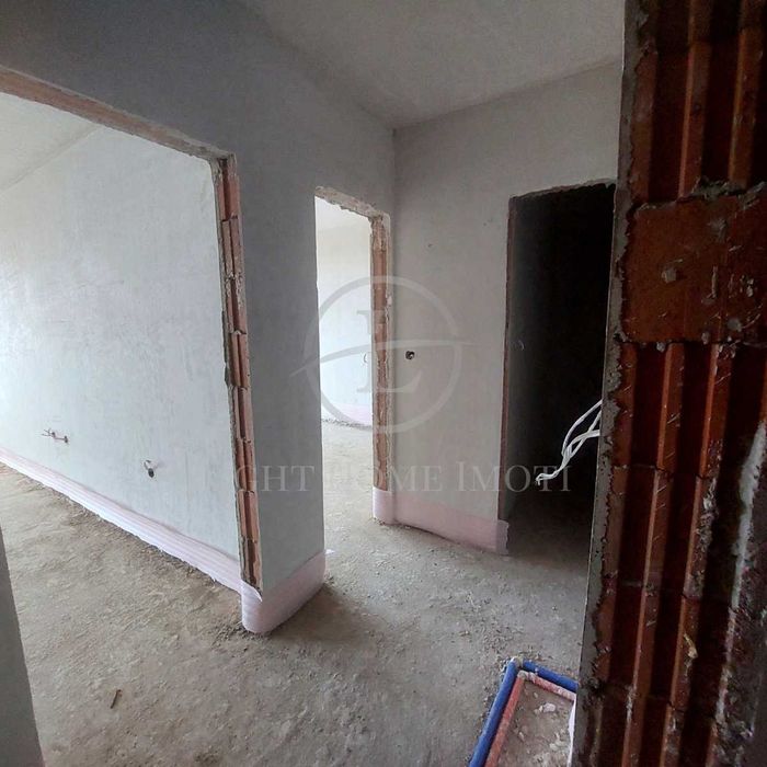 Продава се Двустаен апартамент в Пловдив, Гагарин - 72 кв.м за 1559 €/кв.м - Снимка #3