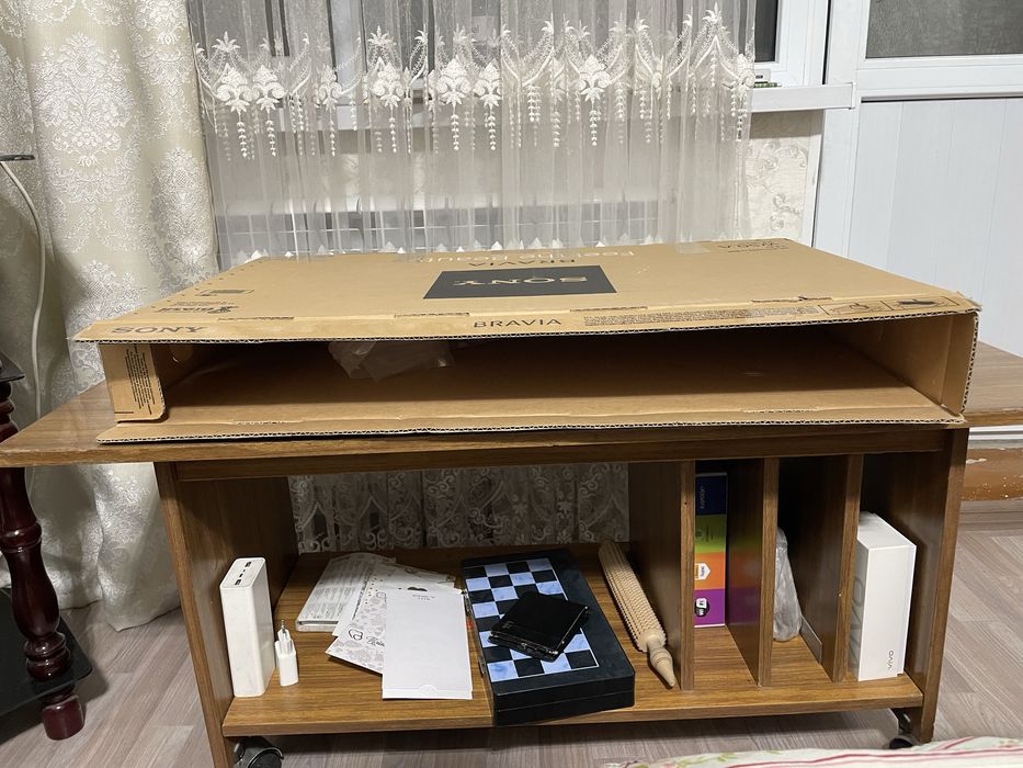 Диван и кресло,тумбочка