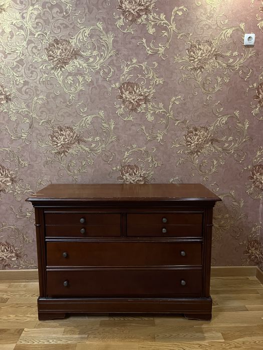 Продаётся спальная гарнитура б/у