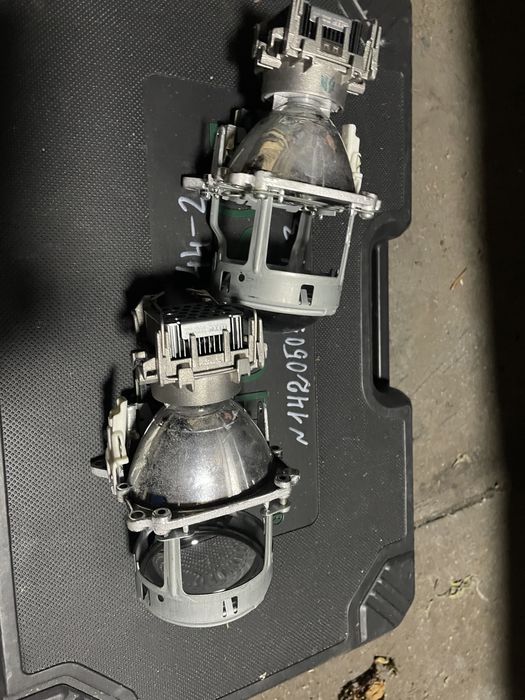 Продам линзы на bmw x5 е70