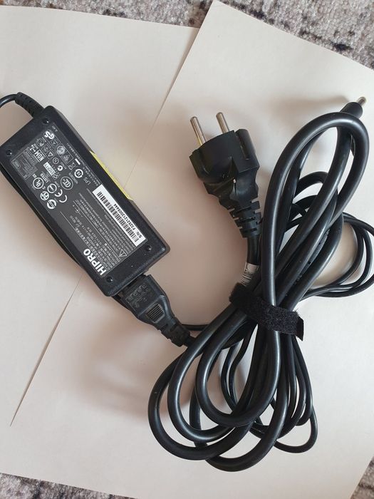 Блок питания для монитора и ноутбука