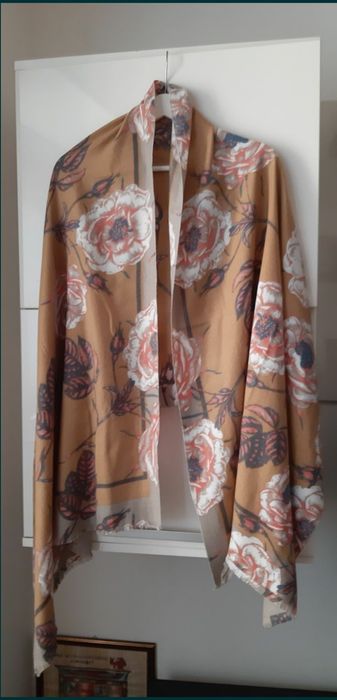 Sal casmir 100%model superb,fin,pufos,elegant