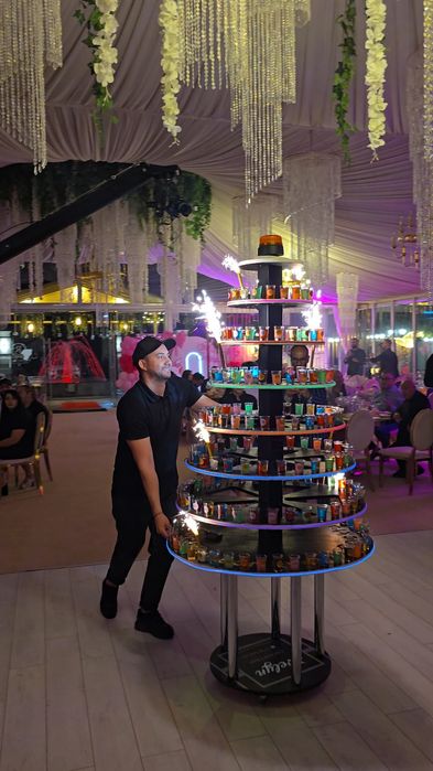 Cocktail bar Evelyn/Tort de 150-200Shot-uri.