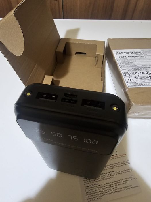 Baterie externă Power Bank 20.000 mAh SYJ-F37K – nouă, sigilată, afișaj digital