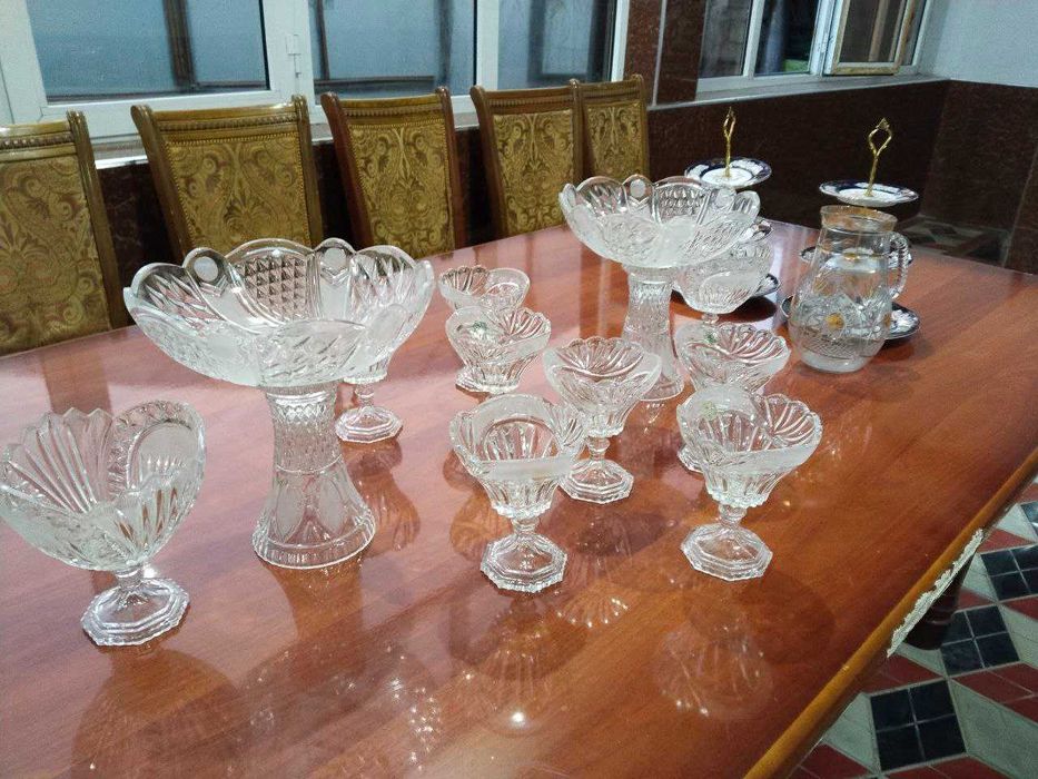 Kristall va milliy naqshli servis to‘plami – 2 mln so‘m