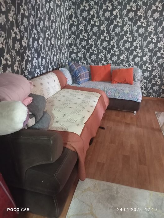 Продам диван в нормальном состоянии