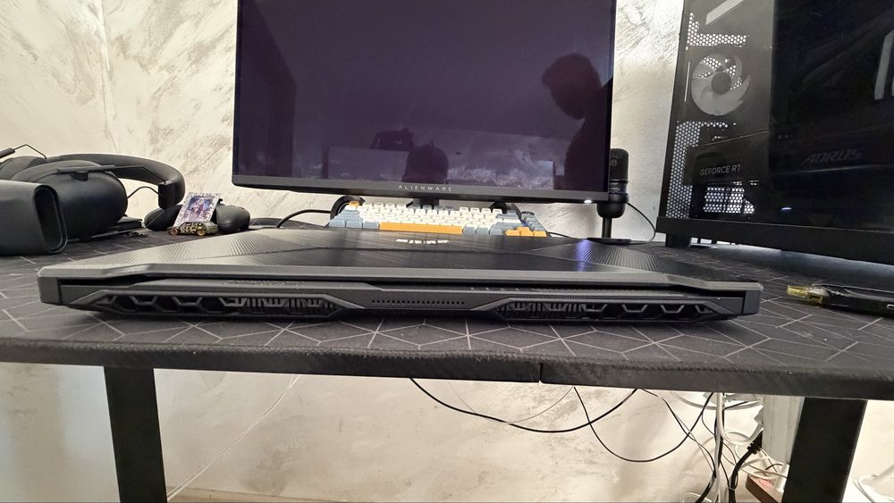 Combo Pc + laptop la super preț