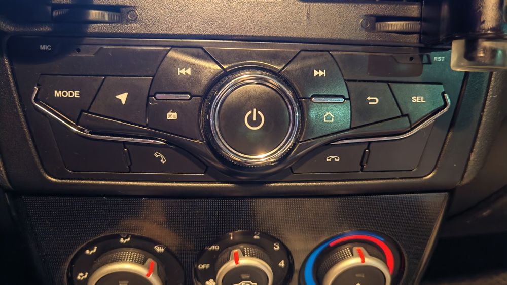 Продам андроид магнитолу