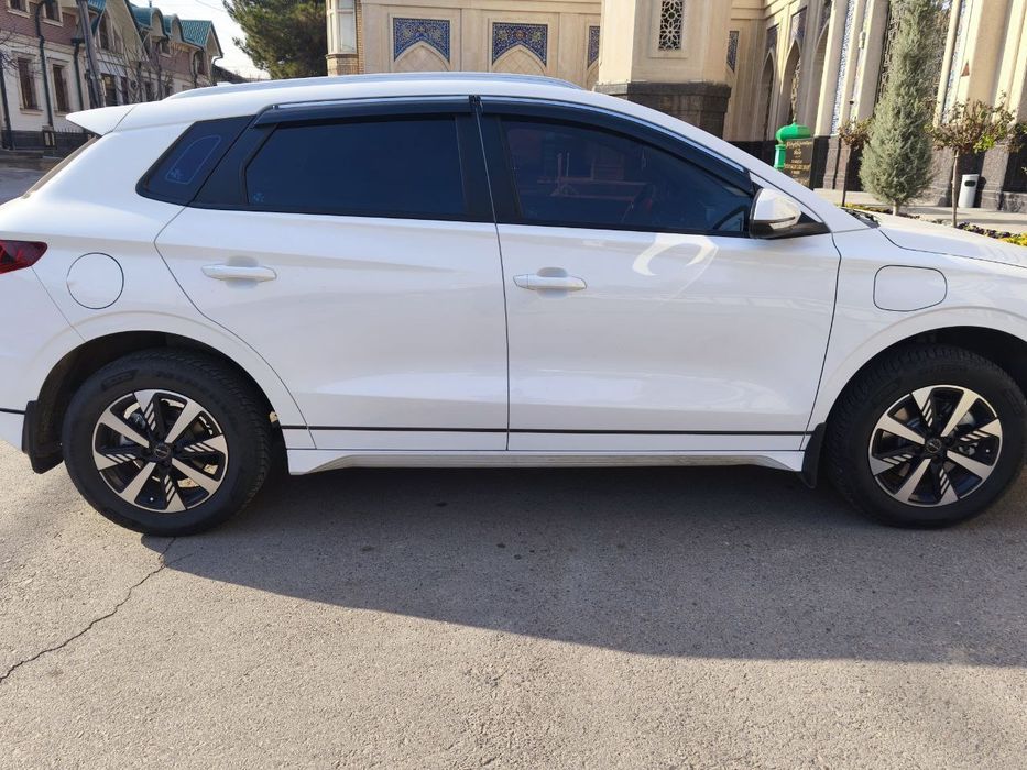 Продаётся BYD e2