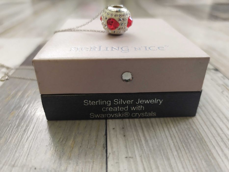 Дамско колие с висулка