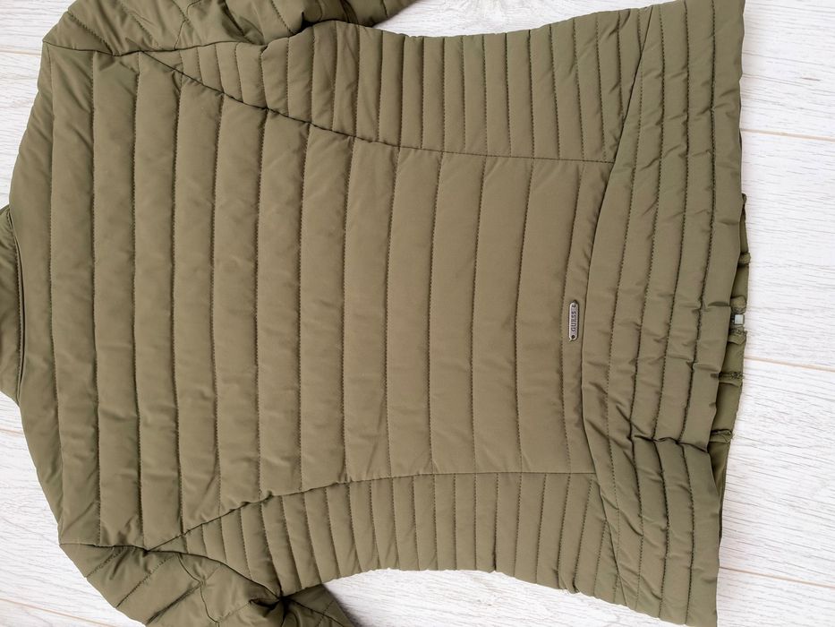 Преходно яке Guess