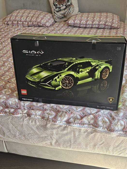 LEGO Technic 42115 Lamborghini Sián FKP 37 , Nou, Cu Cutie