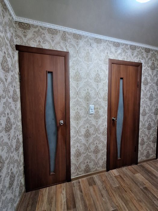 Продам 3 комнатную квартиру район .